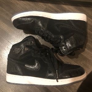 Nike Black Air Jordan 1 Retro 4.5Y/6W